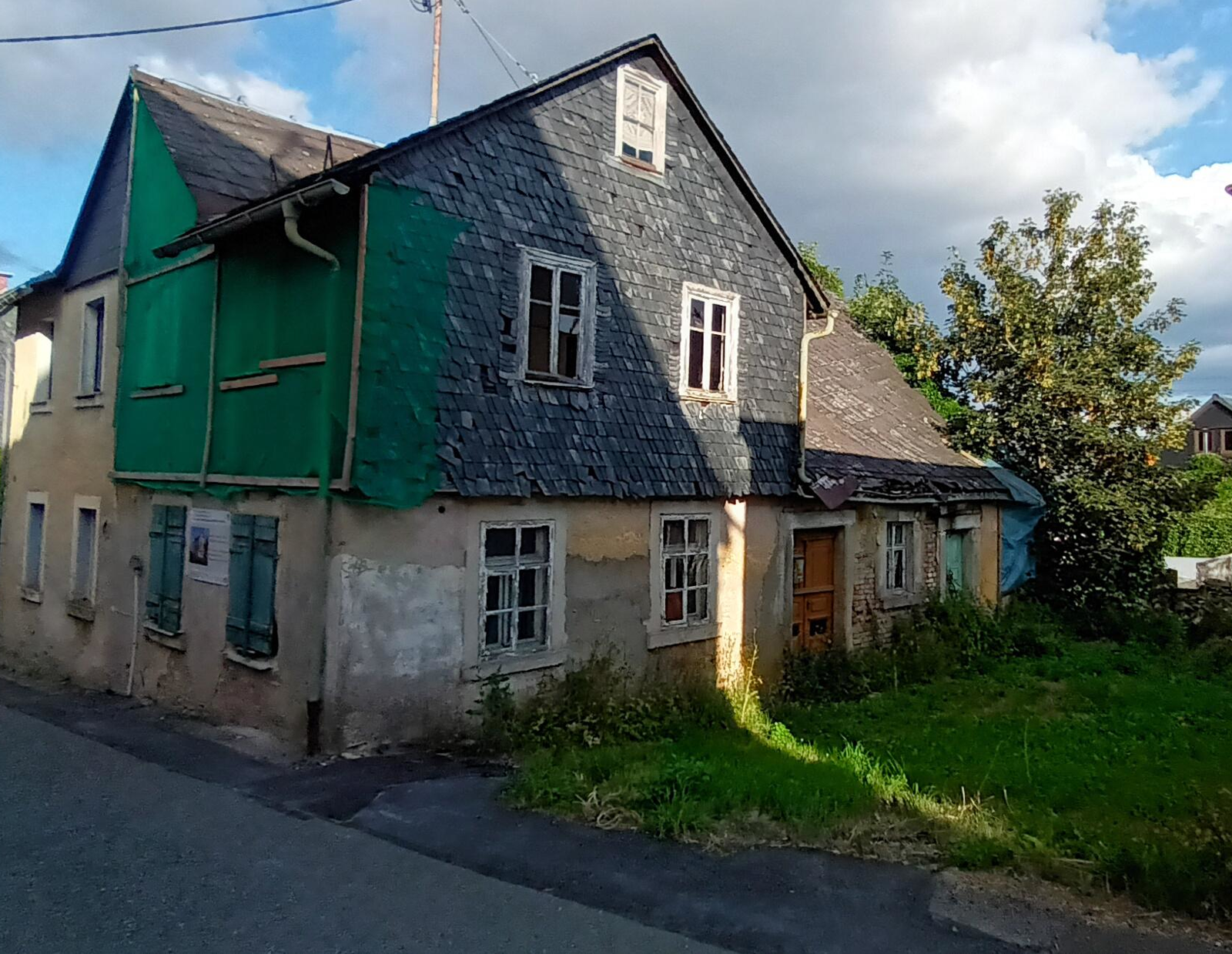 Außenansicht des 1-Euro-Hauses in Nordhalben Schwedengasse 5